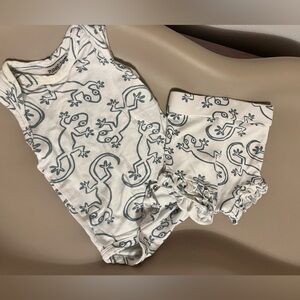 Adorable Lizard Print Baby Set